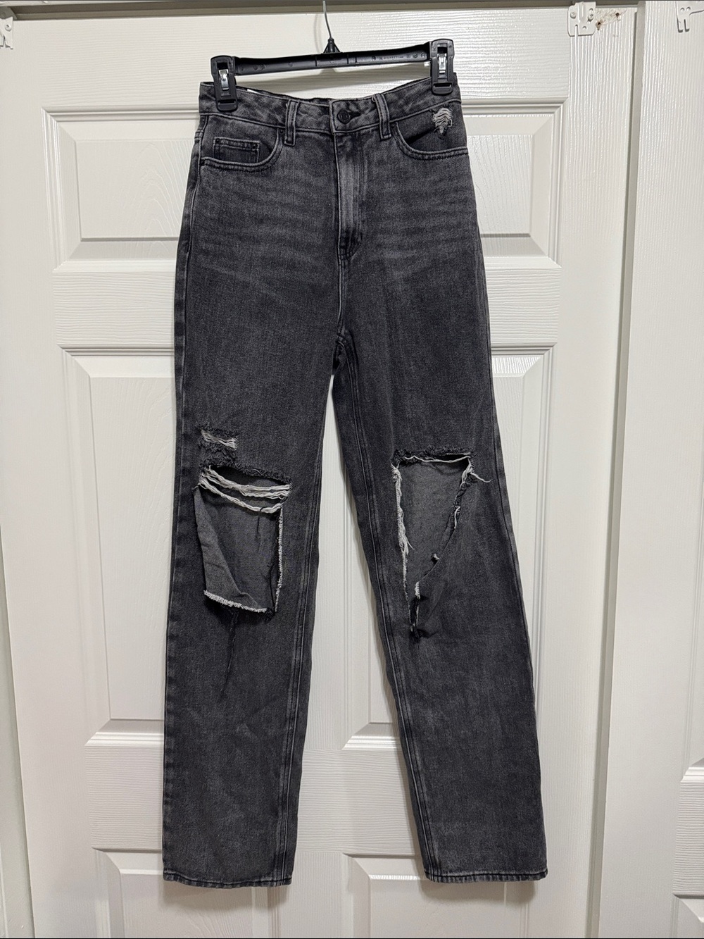 PacSun Women's Straight Leg Distressed Jeans - Charcoal